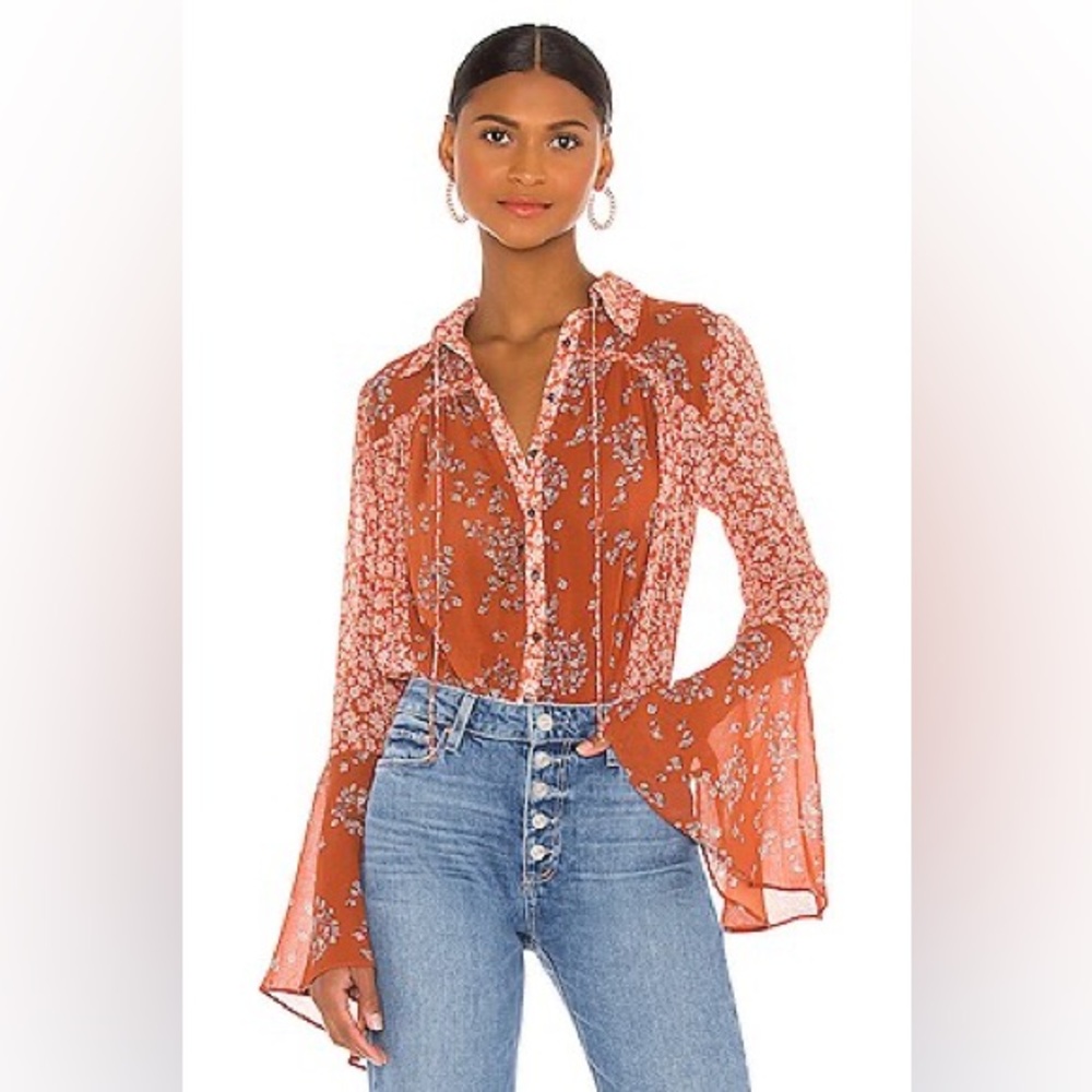 NWOT Serena Printed Blouse Size XS